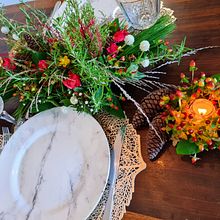 Festas de fim de ano com Zoe flower studio. Projekt z dziedziny Portale społecznościowe i Instagram użytkownika Marcel R. Queiroz - 10.12.2023