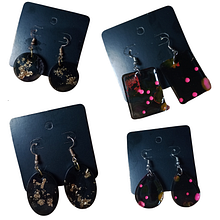 My Project: Black Earrings. Un progetto di Design di accessori, Artigianato, Design di gioielli e DIY di mlaurapirez - 01.01.2024