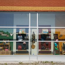 Vitrine de boutique évolutive - Rentrée des classes & Automne . Design de prezentare, Design accesoriu, Decorațiuni interioare și Desen de Ève Collard - 01.03.2024