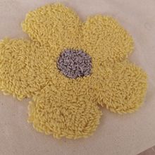 Mi proyecto del curso: Introducción al bordado con aguja mágica. Un proyecto de Bordado, Punch needle y Diseño textil de Evelyn De J. - 03.01.2024
