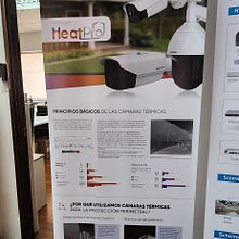 Pendones variedad 80x200cm - Hikvision - H3C. Un proyecto de Diseño, Publicidad, Br, ing e Identidad, Diseño gráfico, Marketing, Infografía y Fotografía de producto de Valentin Retamal - 11.01.2024