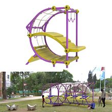 Juego Plaza para niños con discapacidad. 3D, Design industrial, e Design de videogames projeto de Clara Guerra - 16.01.2024