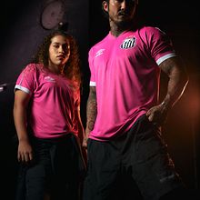 Outubro Rosa/ Heat waves (lifestyle) . Un proyecto de Publicidad, Fotografía, Cine, vídeo y televisión de Paloma Onete - 18.01.2024