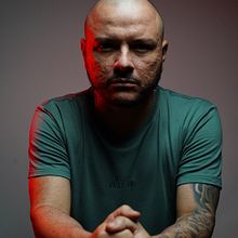 Mi proyecto del curso: Iluminación profesional para fotografía de estudio. Un proyecto de Fotografía, Fotografía de retrato, Iluminación fotográfica, Fotografía de estudio y Fotografía digital de Juan Pablo Amador Payares - 18.01.2024