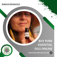 Buy Essential Oil Online at Affordable Price. Un proyecto de Diseño de producto y Publicidad de Miracle Botanicals Essential Oils - 25.01.2024