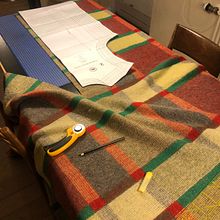 Arbeitsjacke aus einer alten Wolldecke. Fashion Design project by Peter Eckartz - 01.27.2024