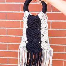 Il mio progetto del corso: Design e confezione di borse in macramè. Un progetto di Design, Design di accessori, Artigianato, Cucito, Fiber Art, Macramè e Textile Design di matildemaione_91 - 10.07.2023