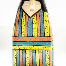 My project for course: Creating Your First Ceramic Vessel. Design de acessórios, Artesanato, e Cerâmica projeto de Patricia Calabria - 30.01.2024