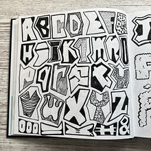 My project for course: Hand-Lettering Sketchbook: Techniques to Unlock Creativity. Un progetto di Bozzetti, Creatività, Disegno, H, lettering e Sketchbook di Jolene Brown - 01.02.2024