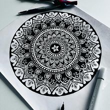 Mój projekt z kursu: Sztuka rysowania mandali: twórz geometryczne wzory. Un projet de Dessin et Illustration à l'encre de gosiajuraszek - 01.02.2024