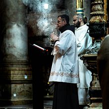 Daily Celebration of Eucharist at Holy Sepulcher, Jerusalem. Photograph, Traditional illustration, Photograph, Post-production, Documentar, and Photograph project by Godwin Terrance Perera - 02.05.2024