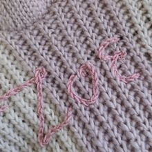 Mi proyecto del curso: Crochet: crea prendas con una sola aguja. Fashion Design, Fiber Arts, DIY, and Textile Design project by Paloma López Cruz - 02.05.2024