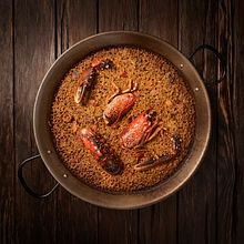 Los Arroces de Kiko. Advertising, Video Editing, Film, Video, TV, Art Direction, and Lighting Design project by Javier Santías Olivares - 02.02.2022