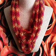 Beatriz Luna Accesorios/entrelazando hilos. Un projet de  de besalu0107 - 13.02.2024