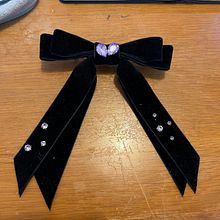 Mi proyecto del curso: Diseño de accesorios para el cabello. Un progetto di Design di accessori, Artigianato e Design di gioielli di Susana de León - 16.02.2024