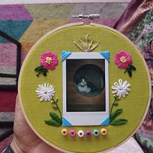 Porta instantáneas . Un projet de Broderie de Leidy Vanessa Vallejo Sanchez - 16.02.2024
