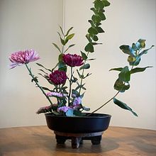 Mi proyecto del curso: Ikebana: arreglos florales para principiantes. Floral, Plant Design, Interior Design, Decoration & Interior Decoration project by Irene Roldan - 02.17.2024