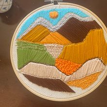 Meu projeto do curso: Design e criação de "vitrais" em bordado. Een project van Traditionele illustratie, Borduurwerk y Textielontwerp van Leonor Capelo - 17.02.2024