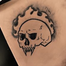 Mi proyecto del curso "Tatuaje para principiantes": Firebones. Tattoo Design project by Adie Firebones - 02.18.2024