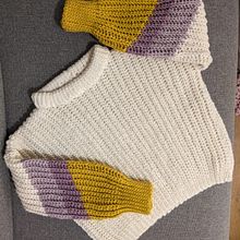 Mein Abschlussprojekt für den Kurs: Häkeln: Gestalte Kleidungsstücke mit nur einer Nadel. Fashion Design, Fiber Arts, DIY, Crochet, and Textile Design project by stefanie_b1106 - 02.18.2024