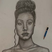 Dibuix artístic. Retrat. Un progetto di Disegno di ritratti, Disegno a matita, Disegno artistico e Disegno realistico di Irene Ponce - 20.02.2024