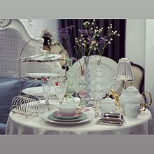 Table setting  Ein Projekt aus dem Bereich Werbung von Alla Adamyan - 20.02.2024