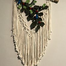 My project for course: 3D Macramé for Botanical Wall Hanging. Arts, Crafts, Interior Decoration, Fiber Arts, Macramé, and Textile Design project by Sharon Dalton - 02.02.2024