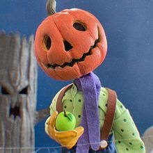 Mister Pumpkinhead | Stop-Motion Puppet. Stop Motion, Character Design, and 3D Character Design project by Bibiana Gimenez - 02.22.2024