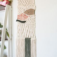 Mi proyecto del curso: Macraweave: combina macramé con técnicas de telar . % agos_naser_17 tarafından hazırlanan Aksesuar Tasarımı, İç Tasarım, Dekoras, on, El, af Sanatları, Makrome, Dokuma, Ve Tekstil Tasarımı projesi - 02.22.2024