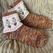 My project for course: Introduction to Colorwork Sock Knitting. Accessor, Design, Fashion Design, Fiber Arts, Knitting, and Textile Design project by a_landysheva - 02.24.2024