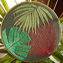 My project for course: Needle Embroidery: Create a Natural Composition Ein Projekt aus dem Bereich Traditionelle Illustration, Stickerei, Farbenlehre und Textildesign von Marie ROUSSEL - 25.02.2024