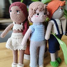 Mi proyecto del curso: Amigurumi: diseño de ropa, pelo y complementos. Un progetto di Artigianato, Design di giocattoli, Fiber Art, Uncinetto, Amigurumi e Textile Design di miriam.valdebenito.r - 25.02.2024