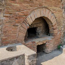mobiliario para pizzeria. Un progetto di Design e creazione di mobili di Chris Cartes - 25.02.2024