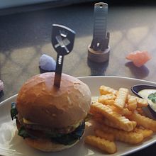 Fish burger.. Photograph, Photographic Lighting, Product Photograph, and Food Photograph project by Darrin creenaune - 02.25.2024