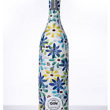 Porfidio - The.Juniper.Tree (Agave Gin). Design, Arts, Crafts, Br, ing & Identit project by Martin Grassl - 02.14.2024