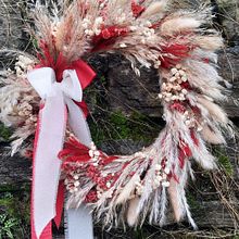 "Martisor"wreath. Design floral e vegetal projeto de Iulia Condurache - 26.02.2024