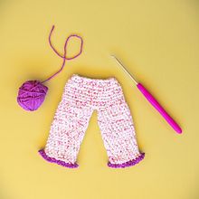 Mi proyecto del curso: Amigurumi: diseño de ropa, pelo y complementos. Arts, Crafts, To, Design, Fiber Arts, Crochet, Amigurumi, and Textile Design project by Mary Phosis - 12.09.2023