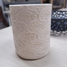 My project for course: Stamp Making for Textured Pottery. Artesanato, Artes plásticas, Decoração de interiores, Cerâmica, e DIY projeto de k_ajmocka - 05.03.2024