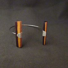 Meu projeto do curso: Design de joias em madeira e prata. Un progetto di Design di accessori, Artigianato e Design di gioielli di gaon.1988 - 07.03.2024