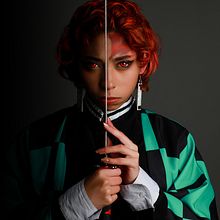 Cosplay de Tanjiro Kamado. Photograph, Portrait Photograph, and Studio Photograph project by Fanny Muñoz - 11.24.2022