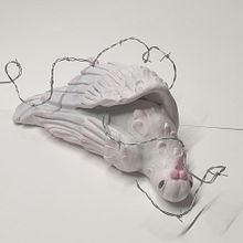 Guerra y Paz: Paloma atrapada en alambre de espino. Un projet de Sculpture de Iris Osuna Pérez - 09.03.2024