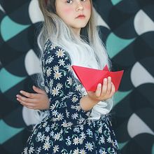 My project for course: Creative Photography: Defining Concept and Color. Set Design, Portrait Photograph, Studio Photograph, and Digital Photograph project by Renata Kaman - 03.11.2024