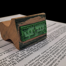 My project: Designing and Making Graphic Props for Filmmaking. Un projet de Artisanat , et Design graphique de Han Rowe - 12.03.2024