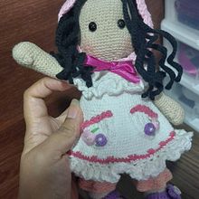 Mi proyecto del curso: Elaboración de muñecas amigurumi románticas. Un proyecto de Artesanía, Diseño de juguetes, Tejido, Crochet y Amigurumi de Javiera Albornoz Meza - 19.03.2024