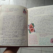 Meu projeto do curso: Ler para escrever. Writing, Sketchbook, Narrative, and Creative Writing project by Jeniffer Bulhões - 03.16.2024