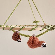 Pecarí Amigurumis. Een project van Textiel, Haken, Amigurumi y Ontwerp van personages van Esteban Rivera - 17.03.2024