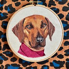 Maria Pia - Retrato realista . Arts, Crafts, Embroider, and Textile Design project by marisbernardini - 03.20.2024