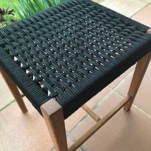 Banqueta de iroko. Projekt z dziedziny Craft, Projektowanie i w, rób mebli, Projektowanie wnętrz,  Dekoracja wnętrz,  Tkactwo, Upc i cling użytkownika buzoncorreojavier - 22.03.2024