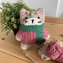 🐈. Un progetto di Ricamo, Interior Design, Art to, Punch needle e Textile Design di Cris - 27.03.2024