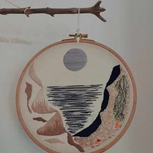 My project for course: Embroidery and Color: Create Textile Landscapes. Un proyecto de Ilustración tradicional, Diseño de complementos, Artesanía, Bordado, Costura, Interiorismo y Diseño textil de kostaki_anna - 28.03.2024